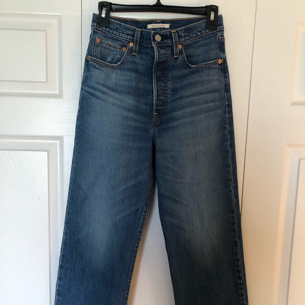 Levi’s Ribcage straight cropped jeans